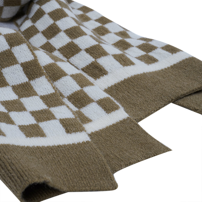 CHECKERED KNIT SCARVES